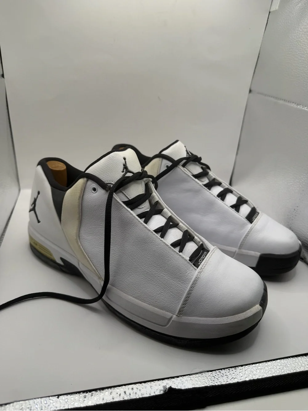 Air Jordan Team Elite II Low White Black Basketball Shoes Men’s Size 9.5